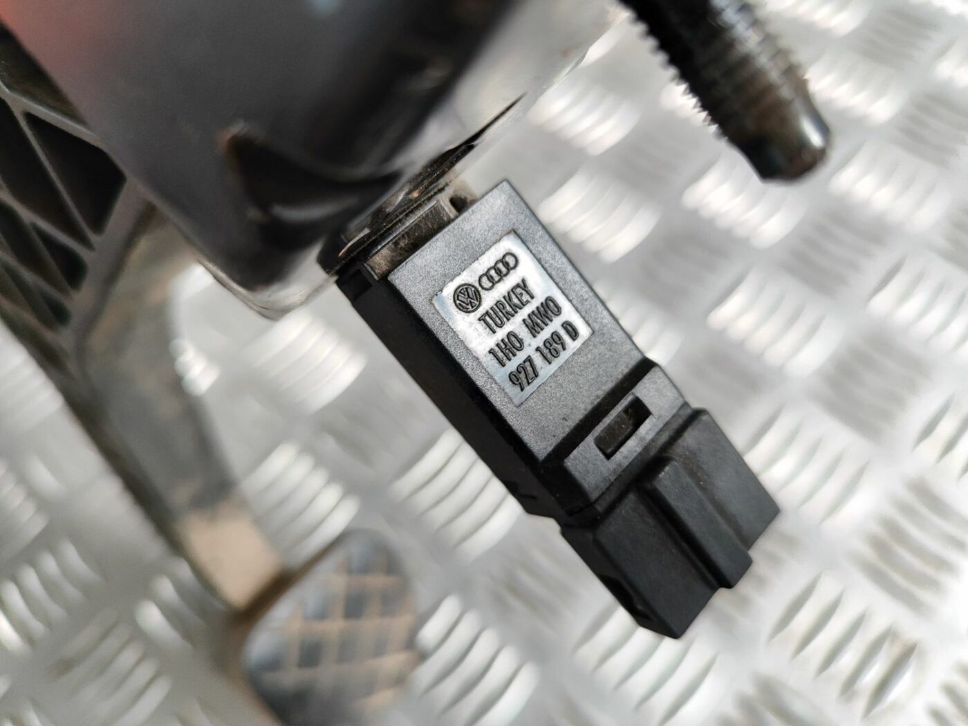 Sajūga pedālis priekš VW GOLF IV 1999 4 Sajūga pedālis priekš VW GOLF IV 1999