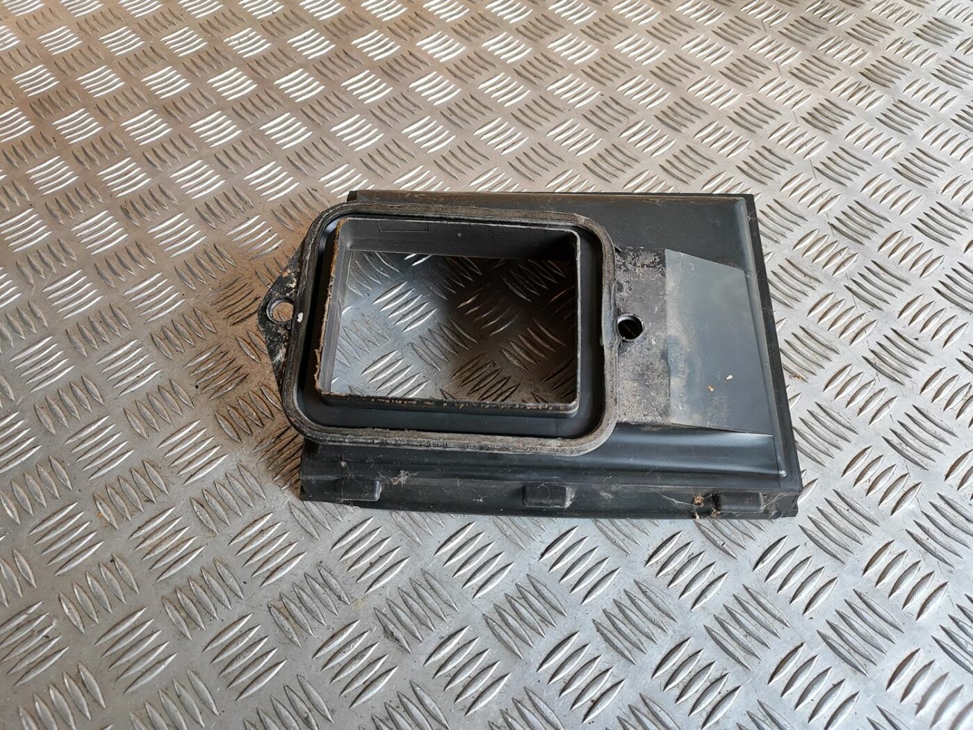 Gaisa filtra korpuss priekš VW GOLF IV 1999