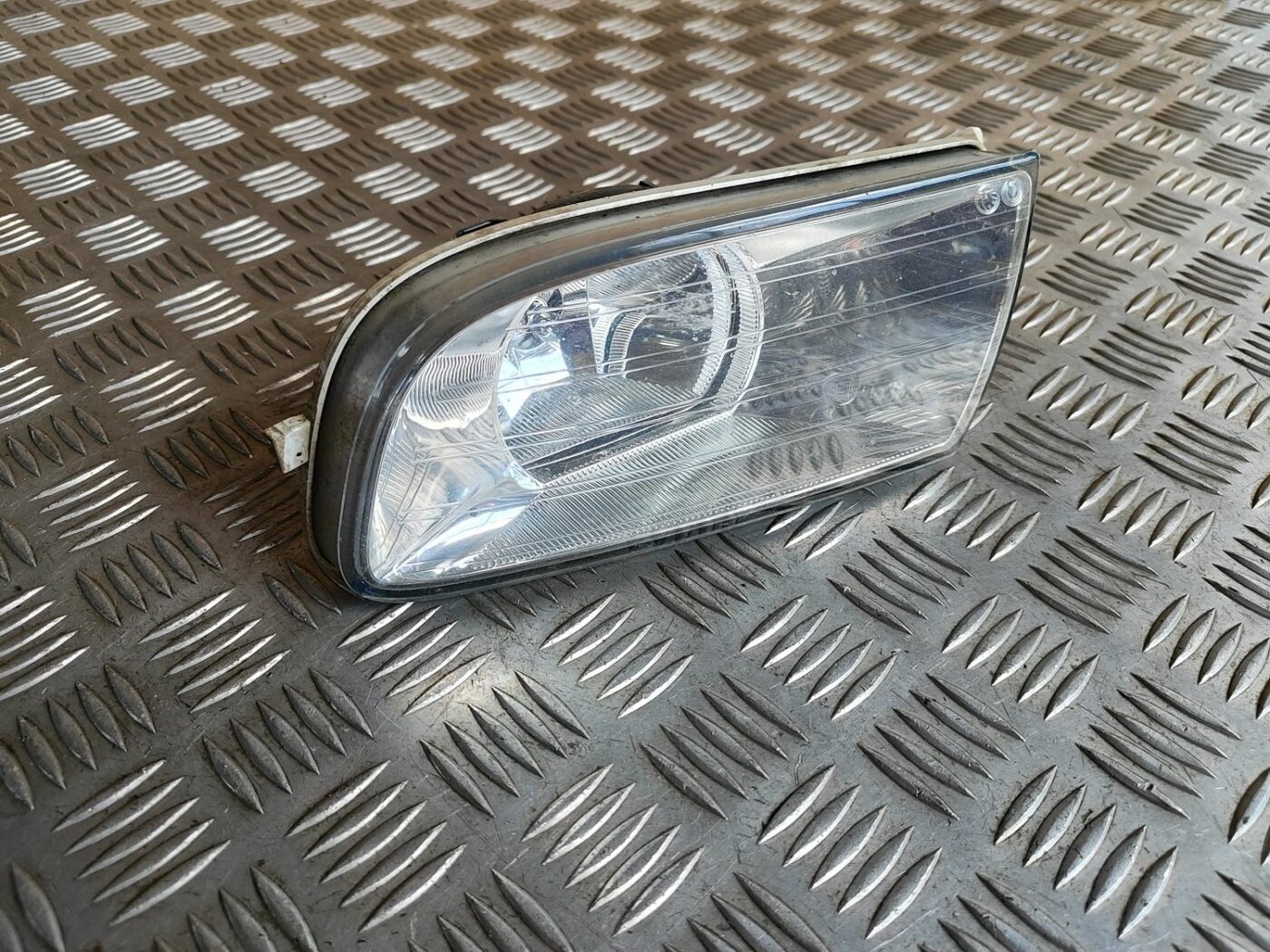 Miglas lukturis priekšā pa kreisi priekš SKODA OCTAVIA 2008 1 Miglas lukturis priekšā pa kreisi priekš SKODA OCTAVIA 2008