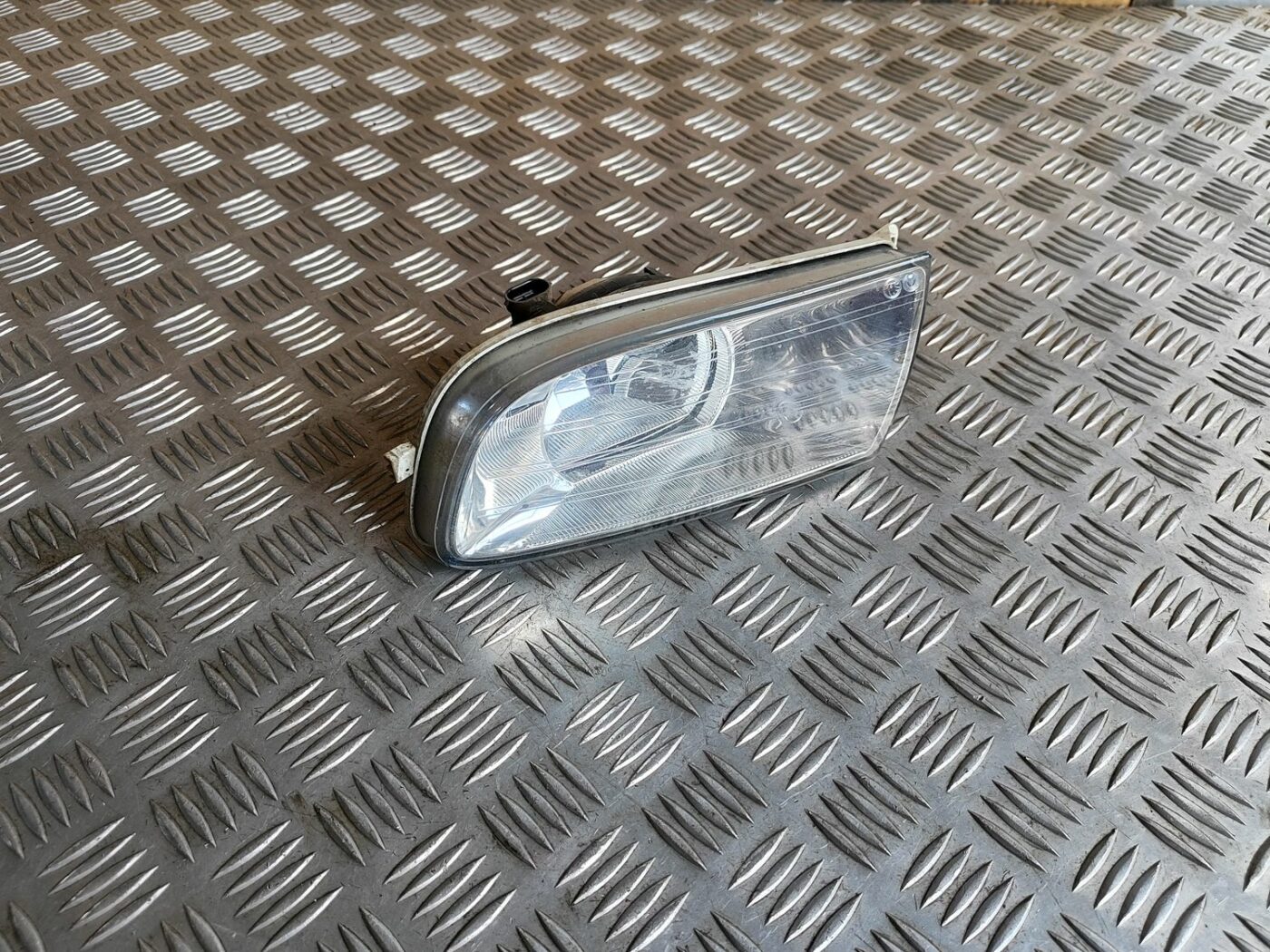 Miglas lukturis priekšā pa kreisi priekš SKODA OCTAVIA 2008 2 Miglas lukturis priekšā pa kreisi priekš SKODA OCTAVIA 2008