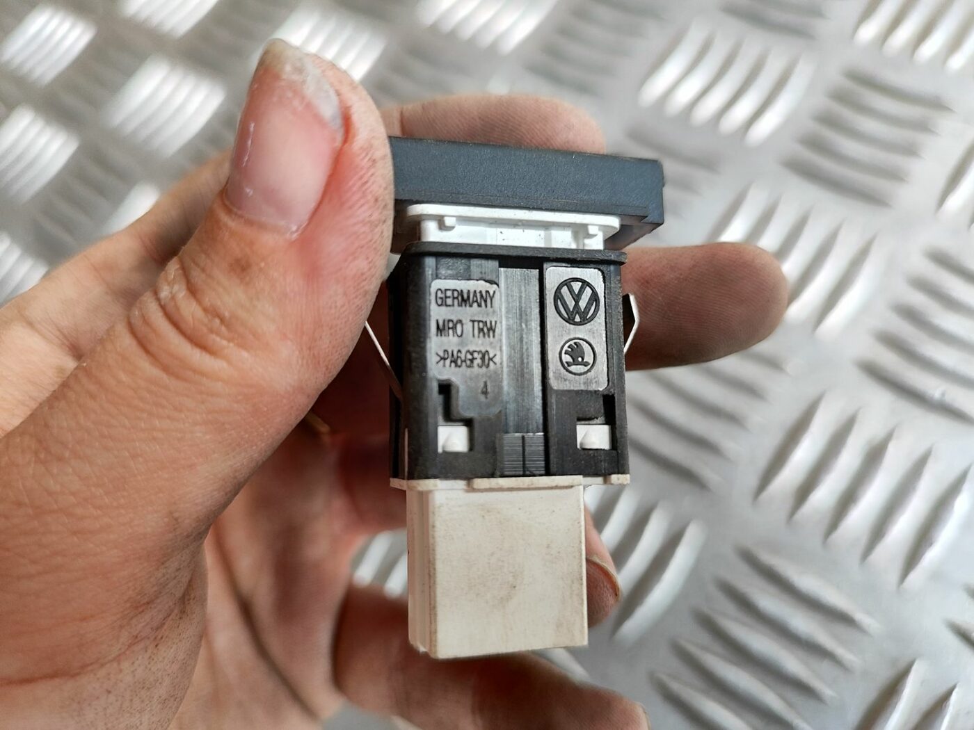 ESP poga priekš SKODA OCTAVIA 2008