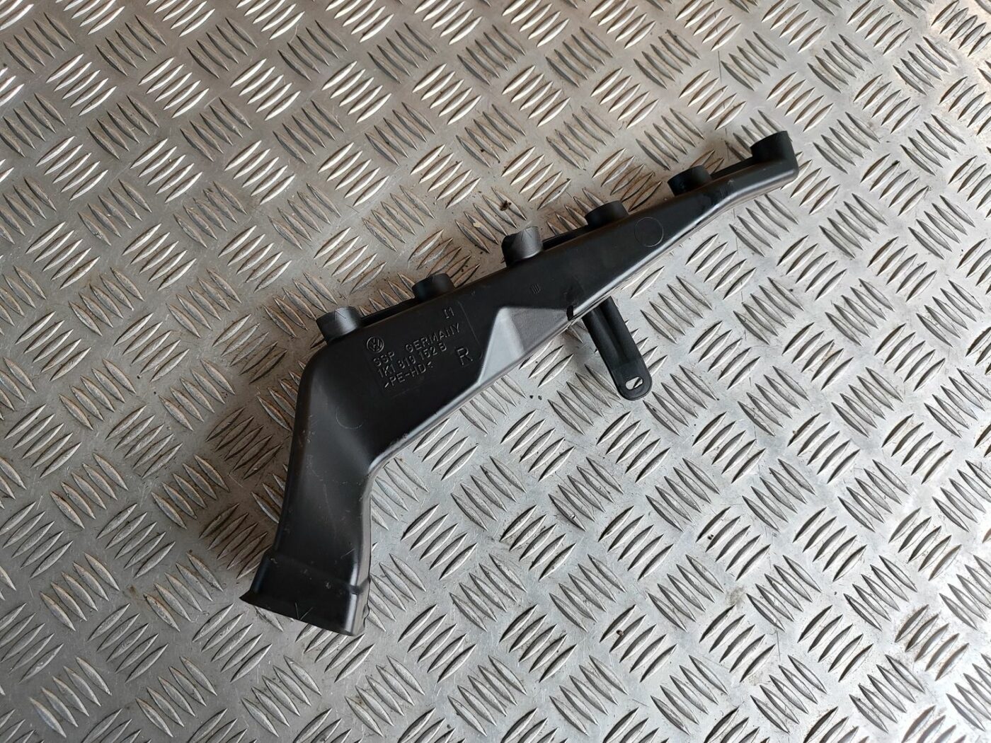 Salona gaisa vads priekš SKODA OCTAVIA 2008