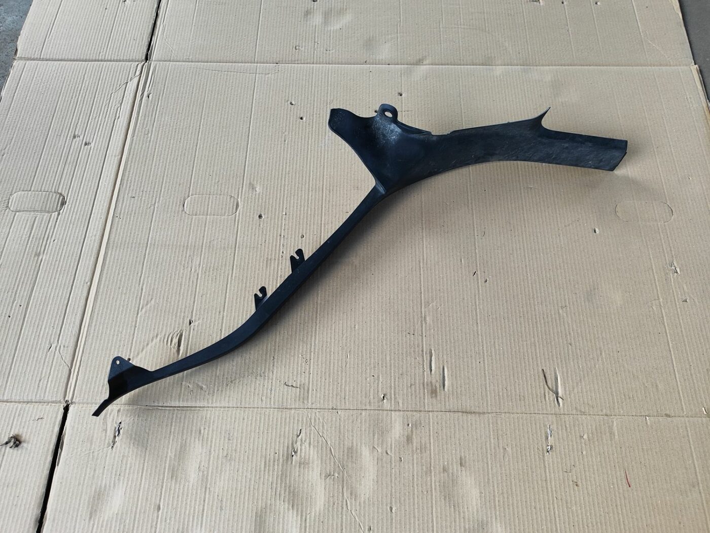 Sliekšņa aizmugurēja laba uzlika (salonā) priekš SKODA OCTAVIA 2008