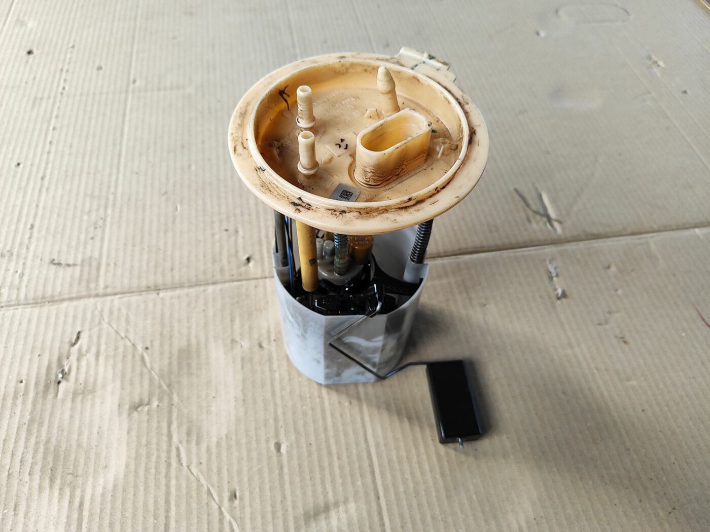 Degvielas tvertnes sūknis priekš SKODA OCTAVIA 2008