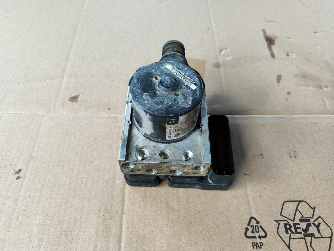 ABS bloks priekš SKODA OCTAVIA 2008 1 ABS bloks priekš SKODA OCTAVIA 2008