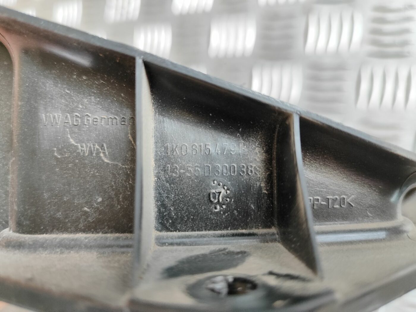 Salona gaisa vads priekš SKODA OCTAVIA 2008