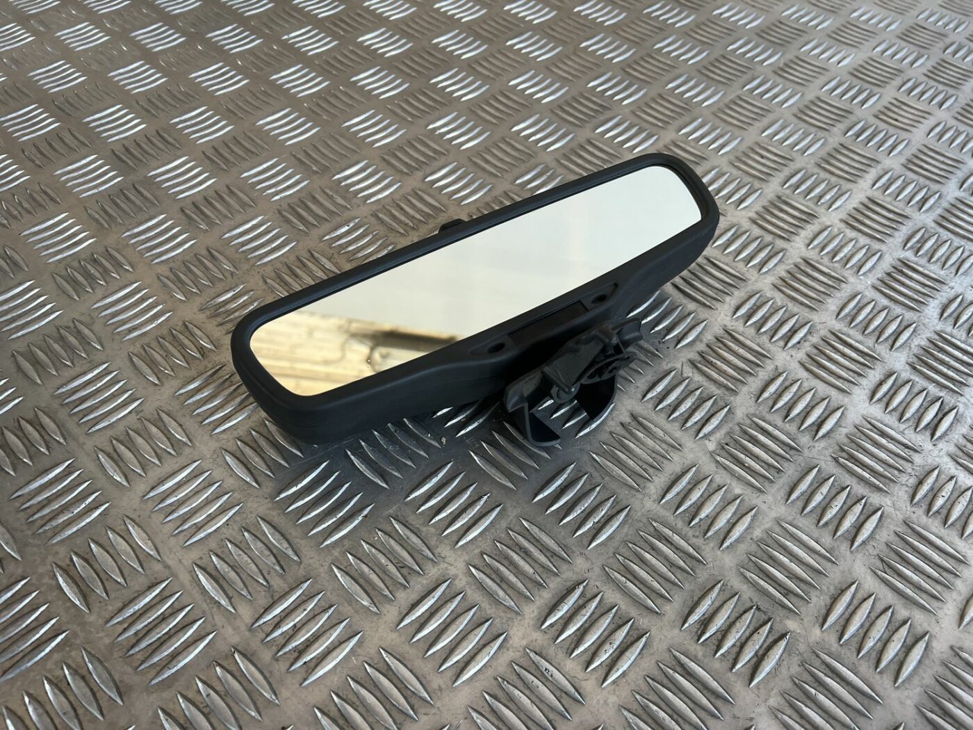 Salona atpakaļskata spogulis priekš VOLVO S60 2007