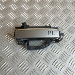 Priekšējāis labais durvju rokturis priekš AUDI A6 AVANT 2006