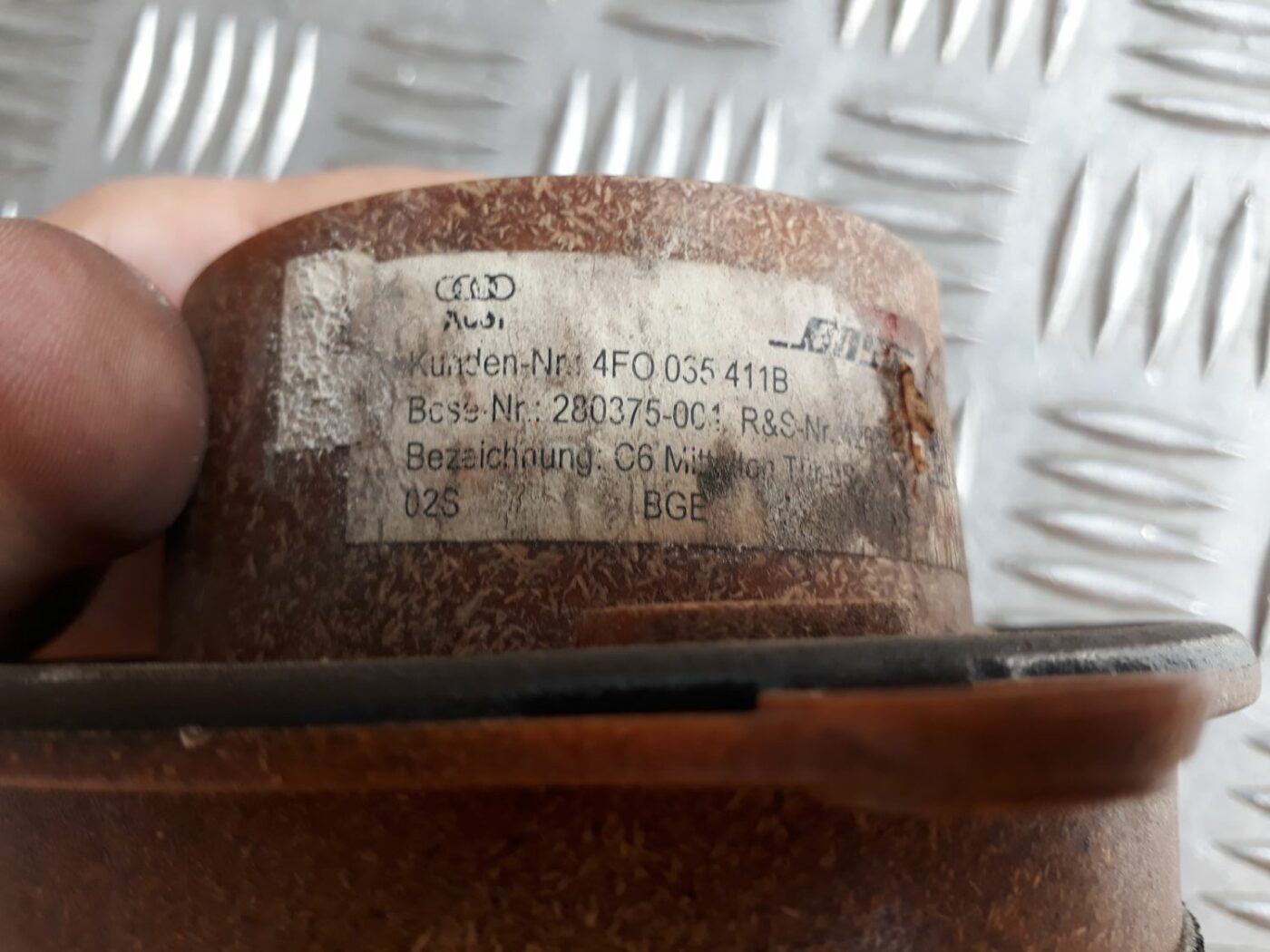 Durvju skaļrunis, apakšā priekš AUDI A6 AVANT 2006