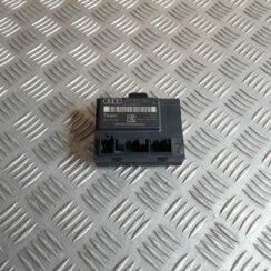 Durvju vadības bloks priekš AUDI A6 AVANT 2006