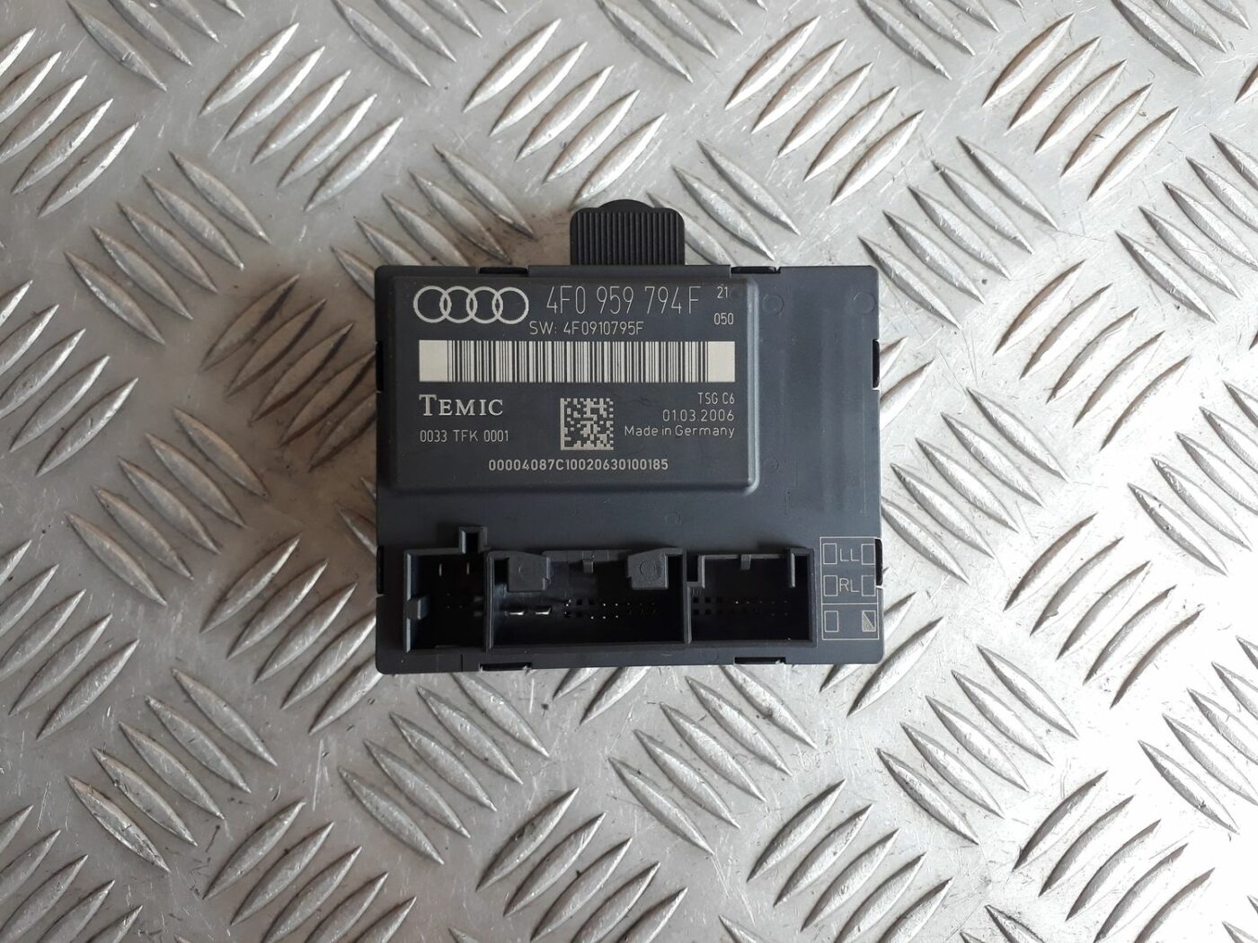 Durvju vadības bloks priekš AUDI A6 AVANT 2006