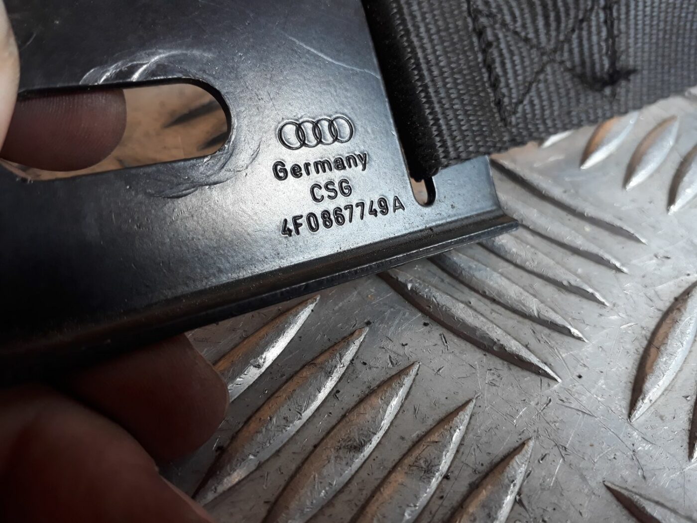 Akumulatora stiprināšanas siksna priekš AUDI A6 AVANT 2006