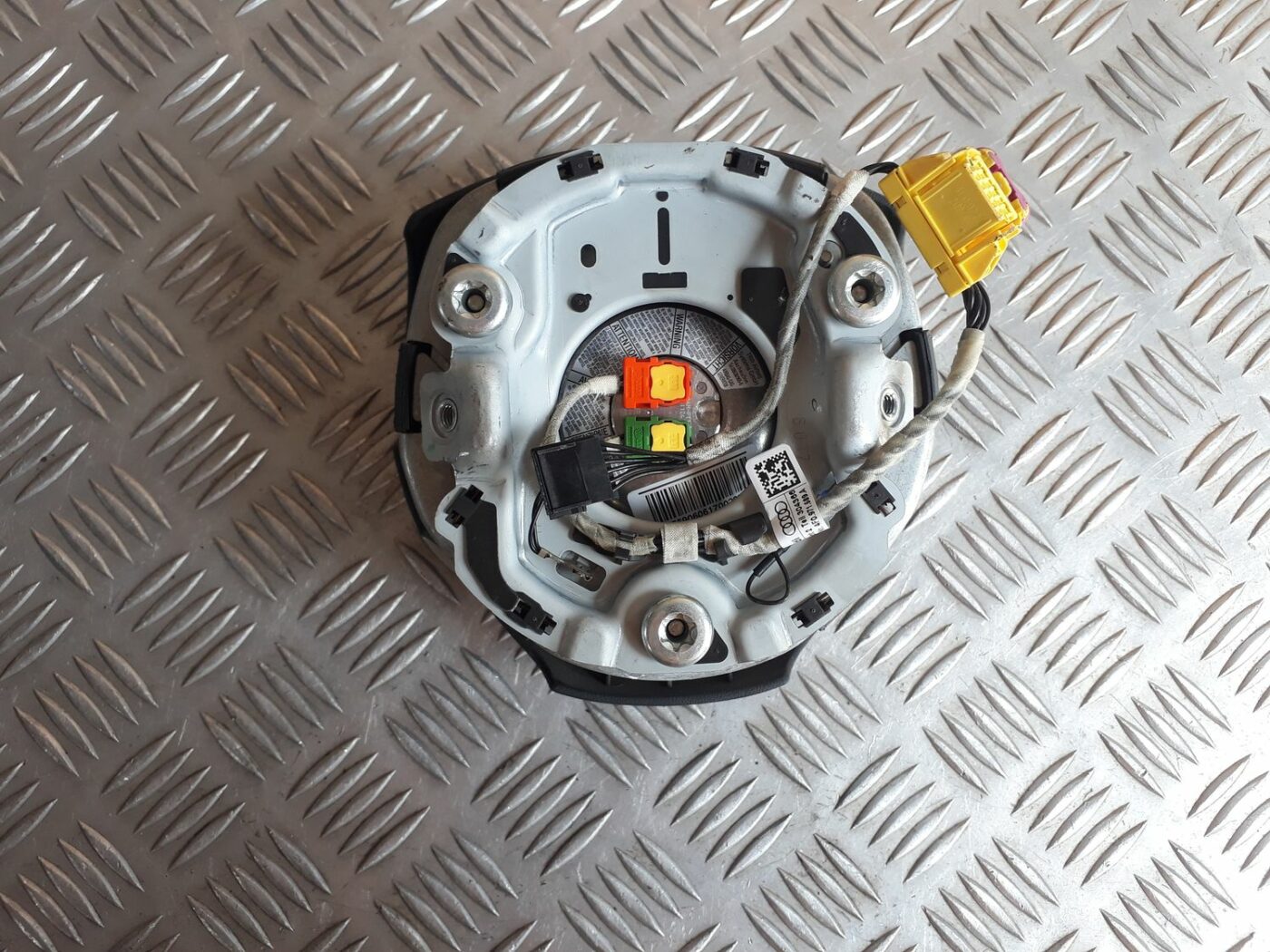 Stūres drošības spilvens priekš AUDI A6 AVANT 2006 5 Stūres drošības spilvens priekš AUDI A6 AVANT 2006