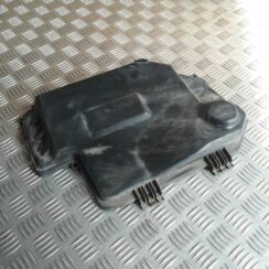 Drošinātāju kārbas korpusa vāks priekš AUDI A6 AVANT 2006