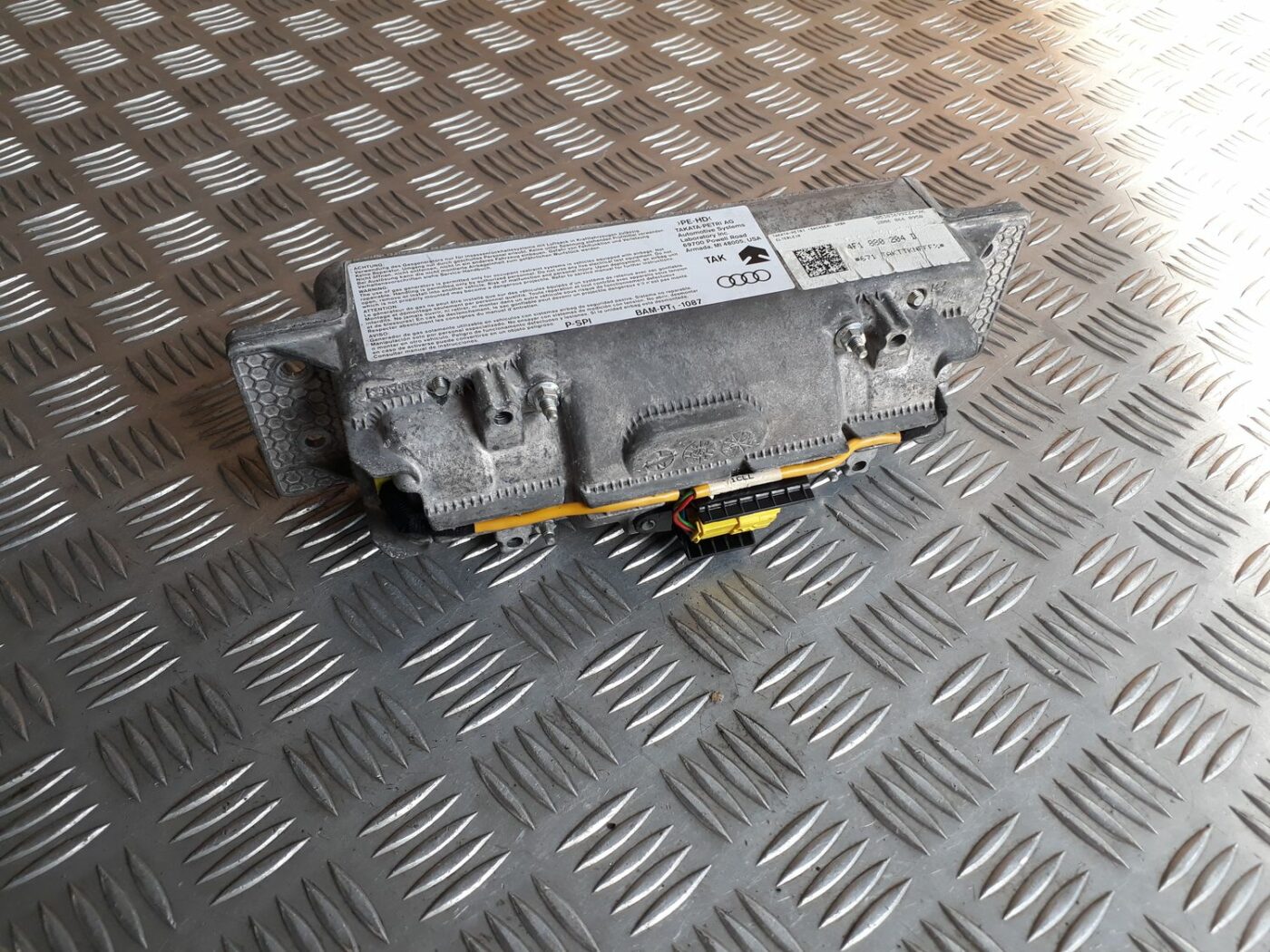 Mērinstrumentu paneļa drošības spilvens priekš AUDI A6 AVANT 2006