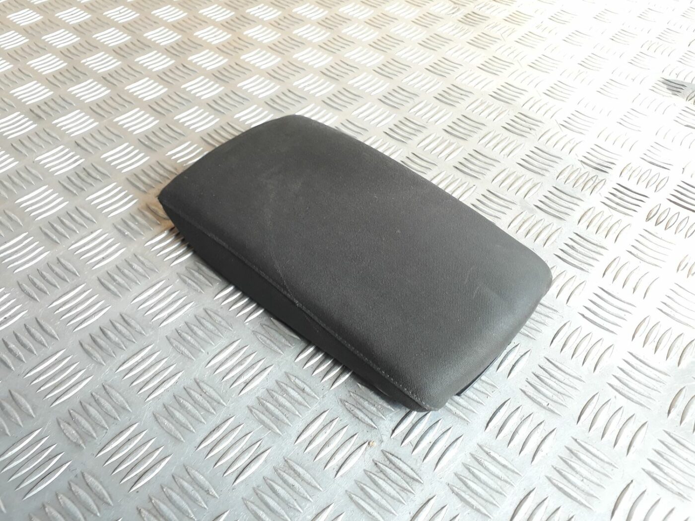 Roku balsts priekš AUDI A6 AVANT 2006 1 Roku balsts priekš AUDI A6 AVANT 2006