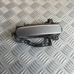 Aizmugurējais kreisais durvju rokturis priekš AUDI A6 AVANT 2006