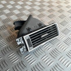 Mērinstrumentu paneļa gaisa vads, pa labi priekš AUDI A6 AVANT 2006