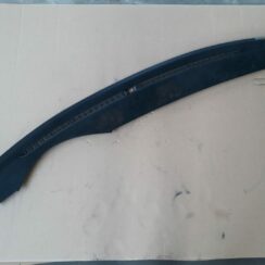 Vējstikla ventilācijas režģis (salonā) priekš AUDI A6 AVANT 2006