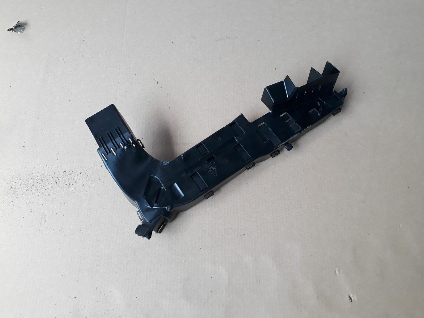 Salona plastmasa priekš AUDI A6 AVANT 2006 1 Salona plastmasa priekš AUDI A6 AVANT 2006