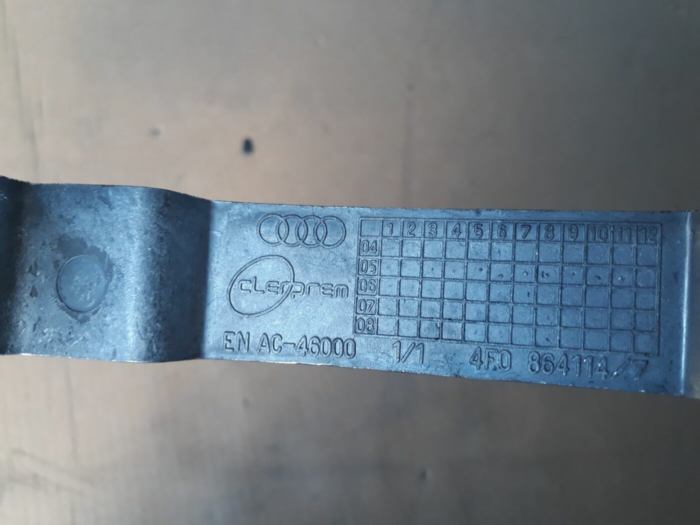 Roku balsta kronšteins priekš AUDI A6 AVANT 2006 3 Roku balsta kronšteins priekš AUDI A6 AVANT 2006