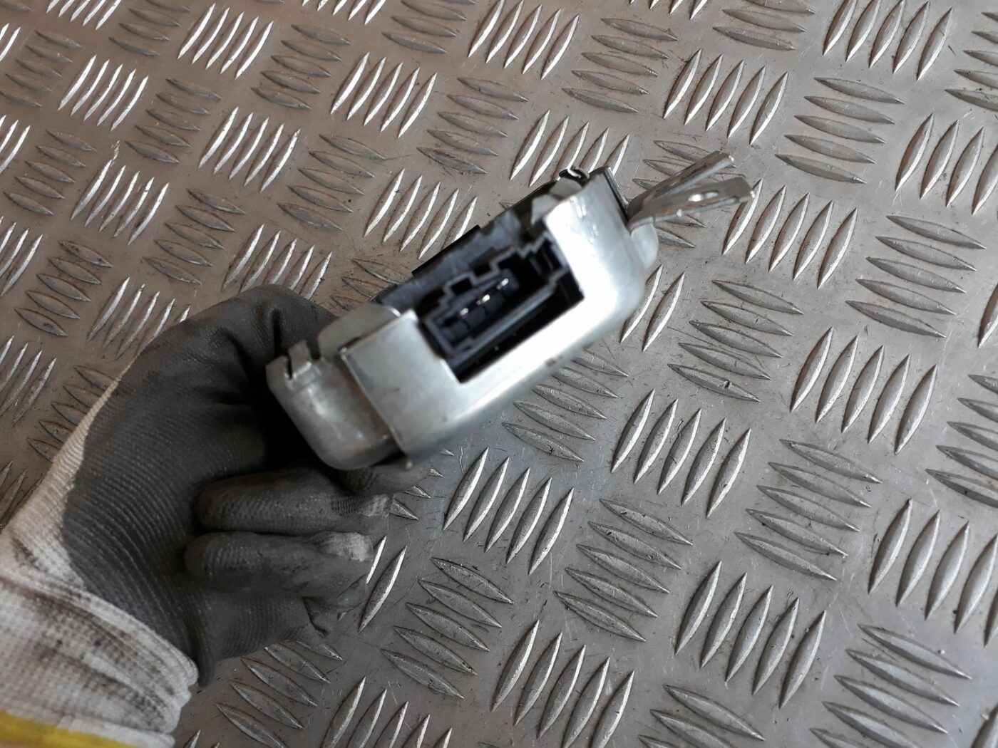 Stūres bloķēšanas modulis priekš AUDI A6 AVANT 2006 6 Stūres bloķēšanas modulis priekš AUDI A6 AVANT 2006