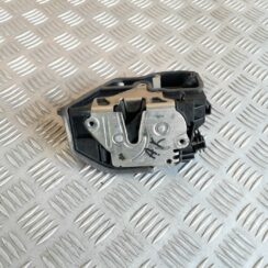 Aizmugurējo kreiso durvju slēdzene priekš BMW 530D E61 2006 TOURING BLUE