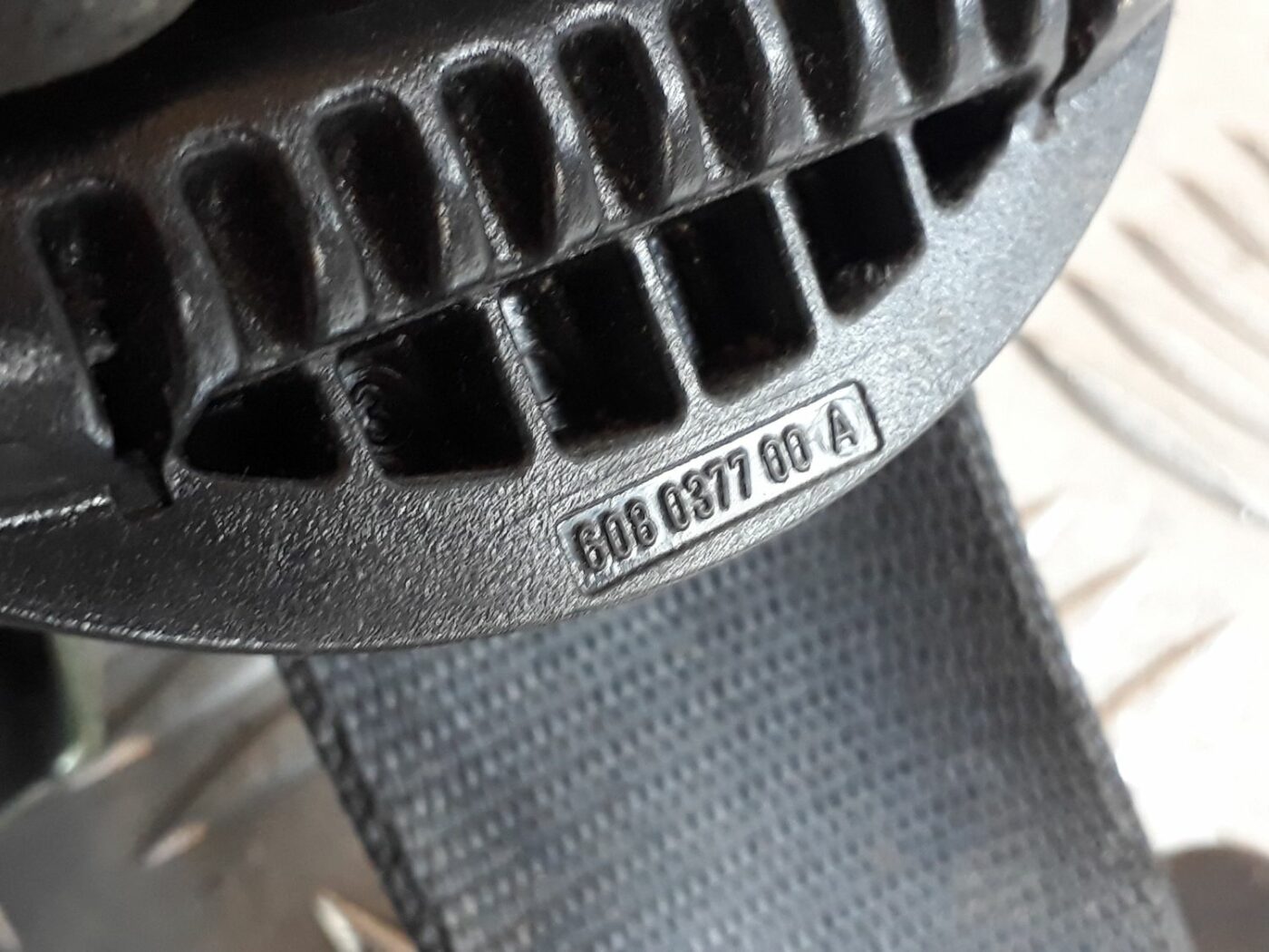 Priekšējā kreisā drošības josta priekš BMW 530D E61 2006 TOURING BLUE