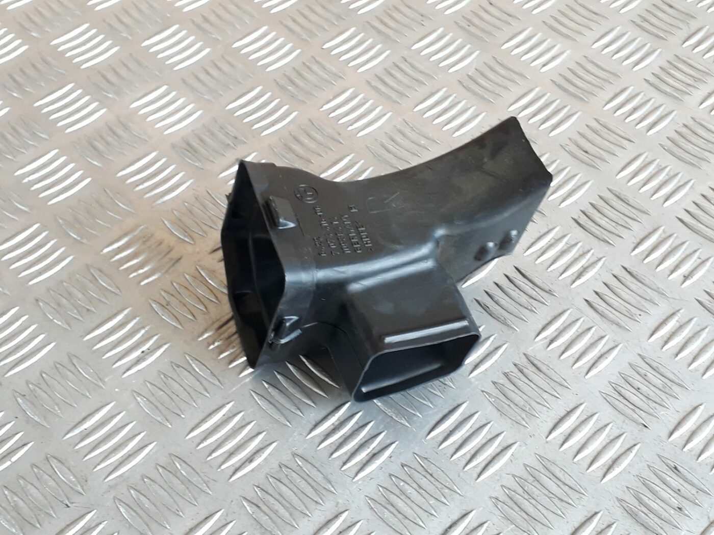 Salona gaisa vads priekš BMW 530D E61 2006 TOURING BLUE 2 Salona gaisa vads priekš BMW 530D E61 2006 TOURING BLUE