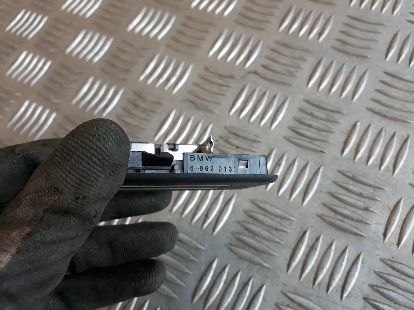 Saules aizsarga apgaismojums priekš BMW 530D E61 2006 TOURING BLUE