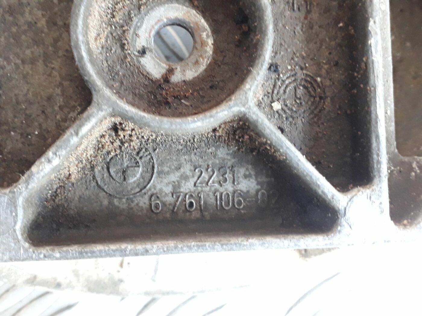 Pārnesumkārbas kronšteins priekš BMW 530D E61 2006 TOURING BLUE