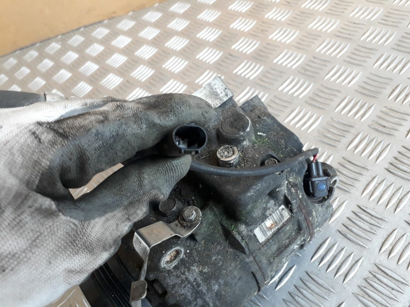 Gaisa kondicioniera kompresors priekš BMW 530D E61 2006 TOURING BLUE 6 Gaisa kondicioniera kompresors priekš BMW 530D E61 2006 TOURING BLUE