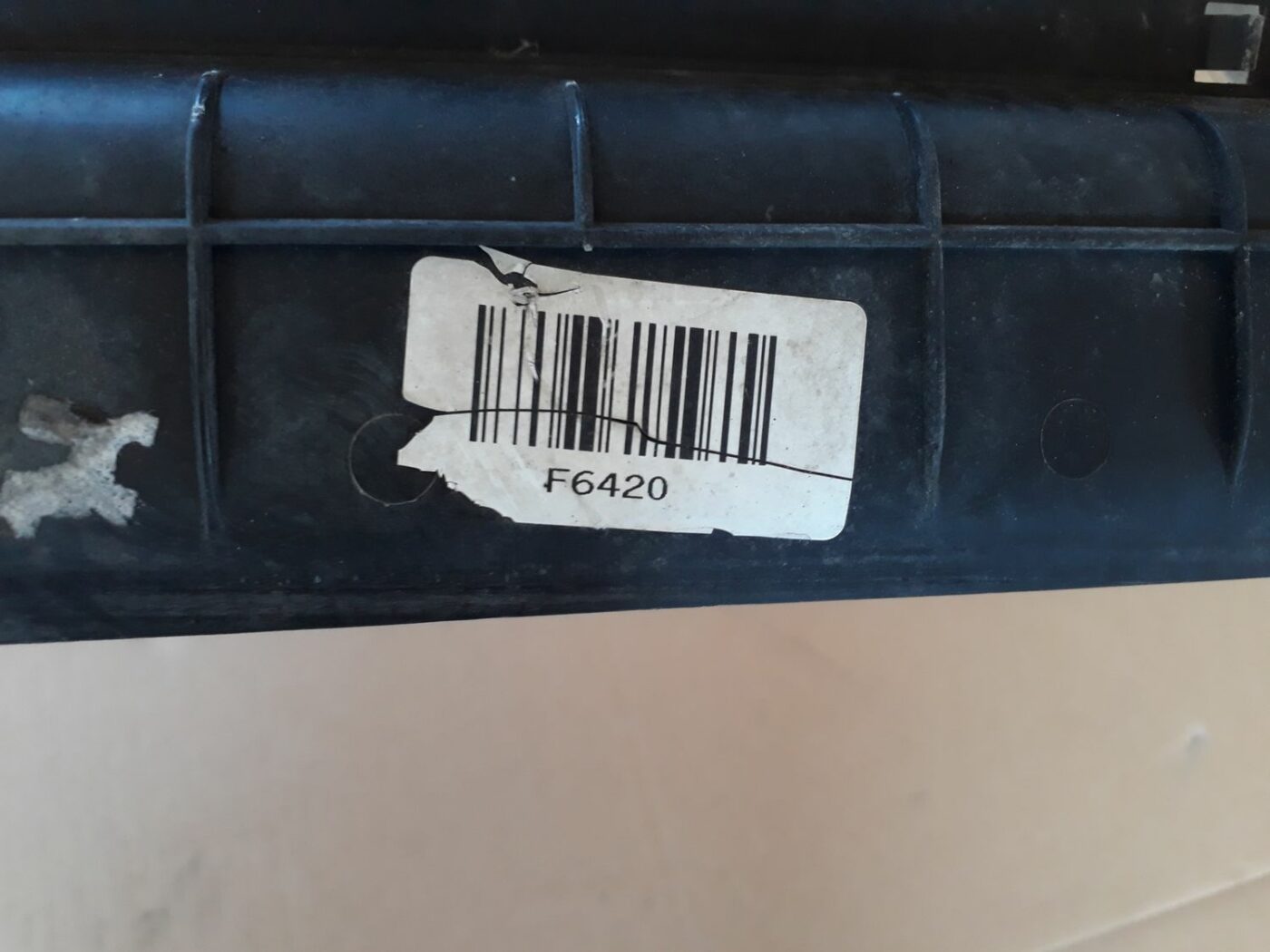 Radiatora kronšteins priekš BMW 530D E61 2006 TOURING BLUE 5 Radiatora kronšteins priekš BMW 530D E61 2006 TOURING BLUE