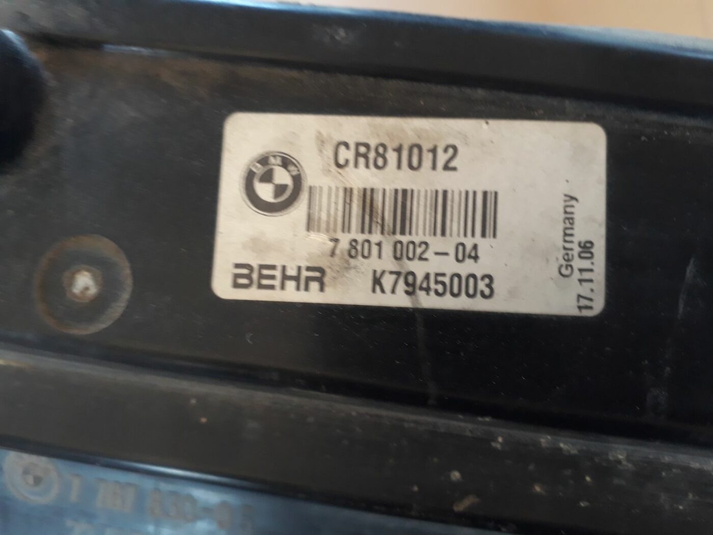 Radiatora kronšteins priekš BMW 530D E61 2006 TOURING BLUE 4 Radiatora kronšteins priekš BMW 530D E61 2006 TOURING BLUE