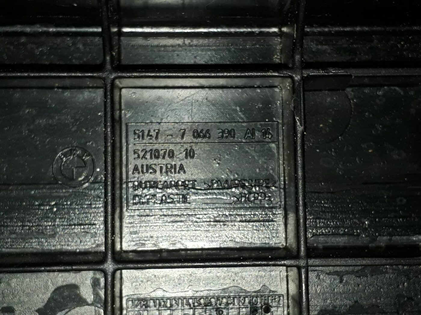 Bagāžnieka grīdas daļa priekš BMW 530D E61 2006 TOURING BLUE