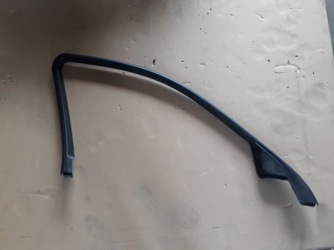 Durvju stikla moldings priekš BMW 530D E61 2006 TOURING BLUE 1 Durvju stikla moldings priekš BMW 530D E61 2006 TOURING BLUE