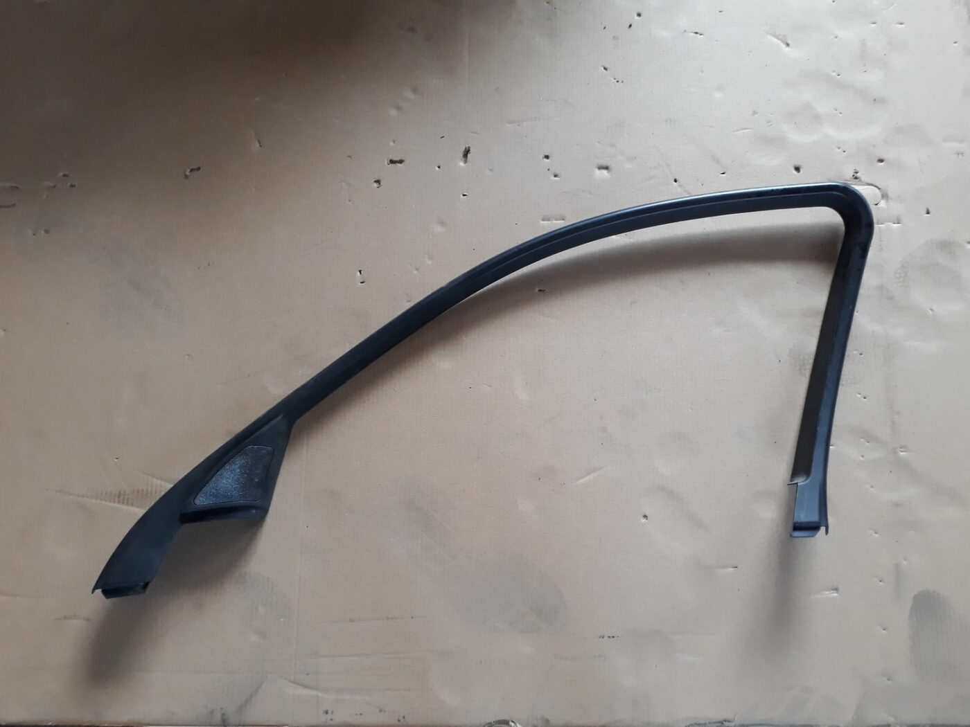 Durvju stikla moldings priekš BMW 530D E61 2006 TOURING BLUE 1 Durvju stikla moldings priekš BMW 530D E61 2006 TOURING BLUE