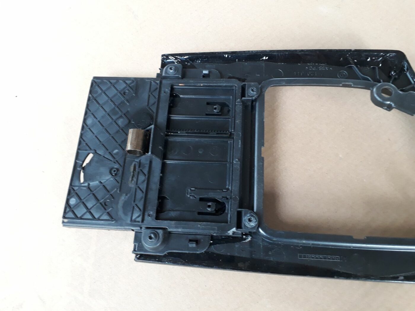 Dekoratīvs rāmis pārnesumu selektoram priekš BMW 530D E61 2006 TOURING BLUE