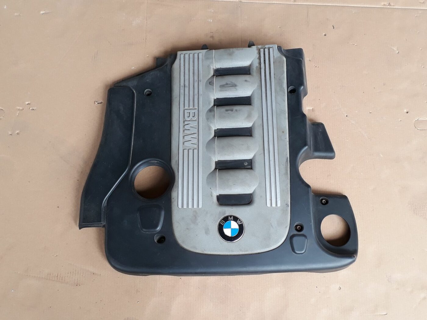 Dzinēja dekoratīvais vāks priekš BMW 530D E61 2006 TOURING BLUE