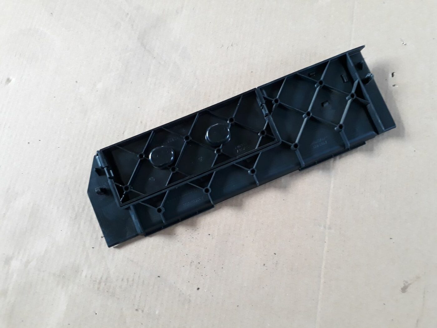 Salona plastmasa priekš BMW 530D E61 2006 TOURING BLUE 2 Salona plastmasa priekš BMW 530D E61 2006 TOURING BLUE