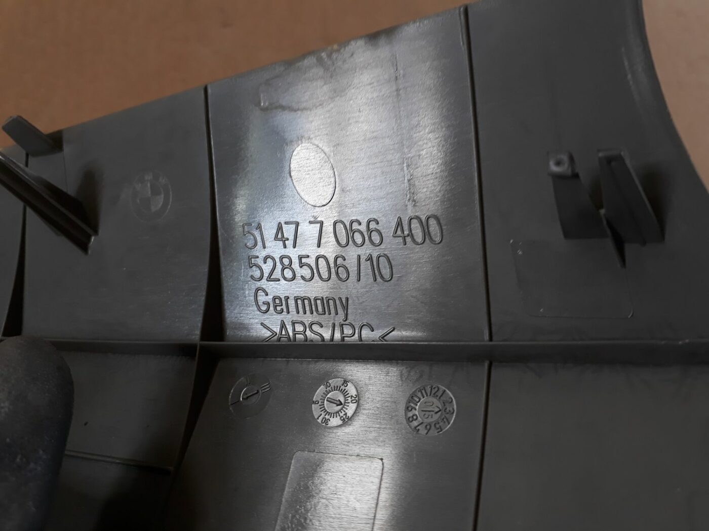 Bagāžnieka nodalījuma sānu apdare priekš BMW 530D E61 2006 TOURING BLUE 3 Bagāžnieka nodalījuma sānu apdare priekš BMW 530D E61 2006 TOURING BLUE