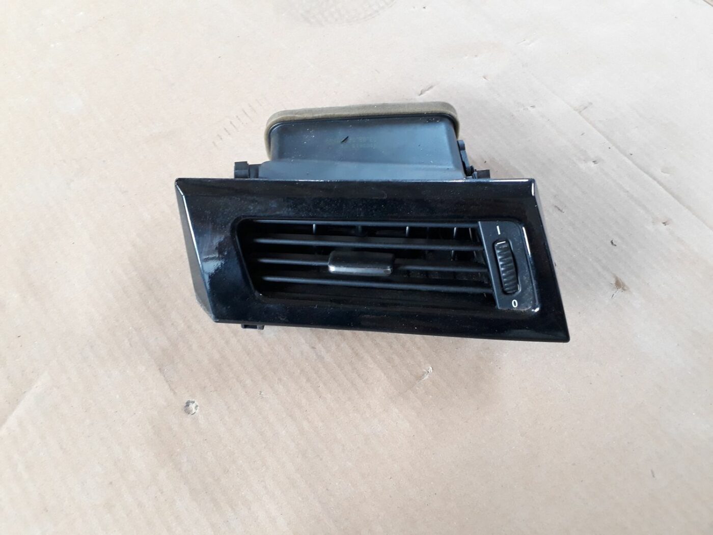 Mērinstrumentu paneļa gaisa vads, pa kreisi priekš BMW 530D E61 2006 TOURING BLUE