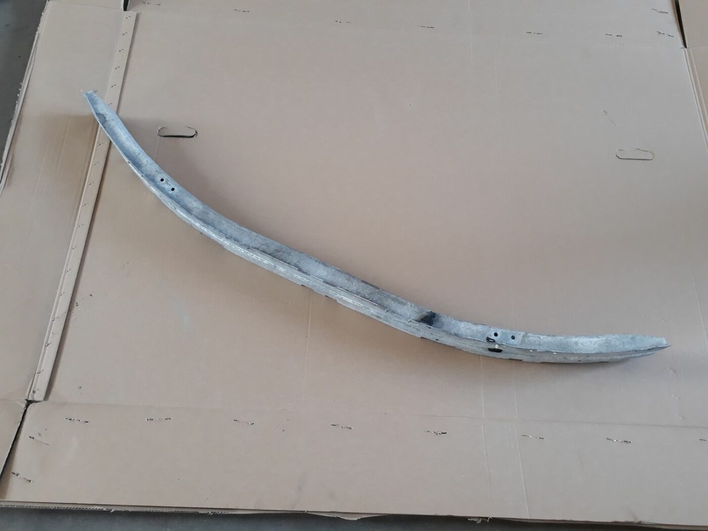 Priekšējā bufera pastiprinātājs priekš BMW 530D E61 2006 TOURING BLUE