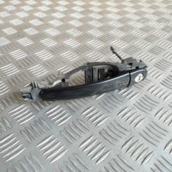 Priekšējāis kreisais durvju rokturis priekš SEAT IBIZA 2005