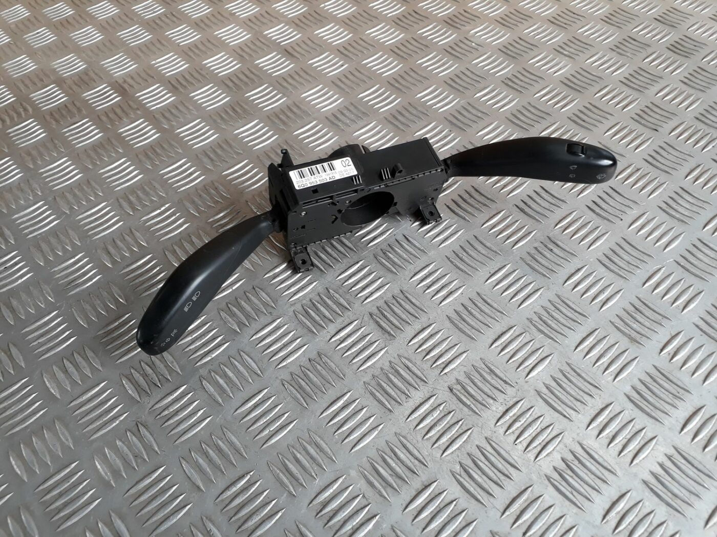 Stūres statnes slēdzis priekš SEAT IBIZA 2005 1 Stūres statnes slēdzis priekš SEAT IBIZA 2005