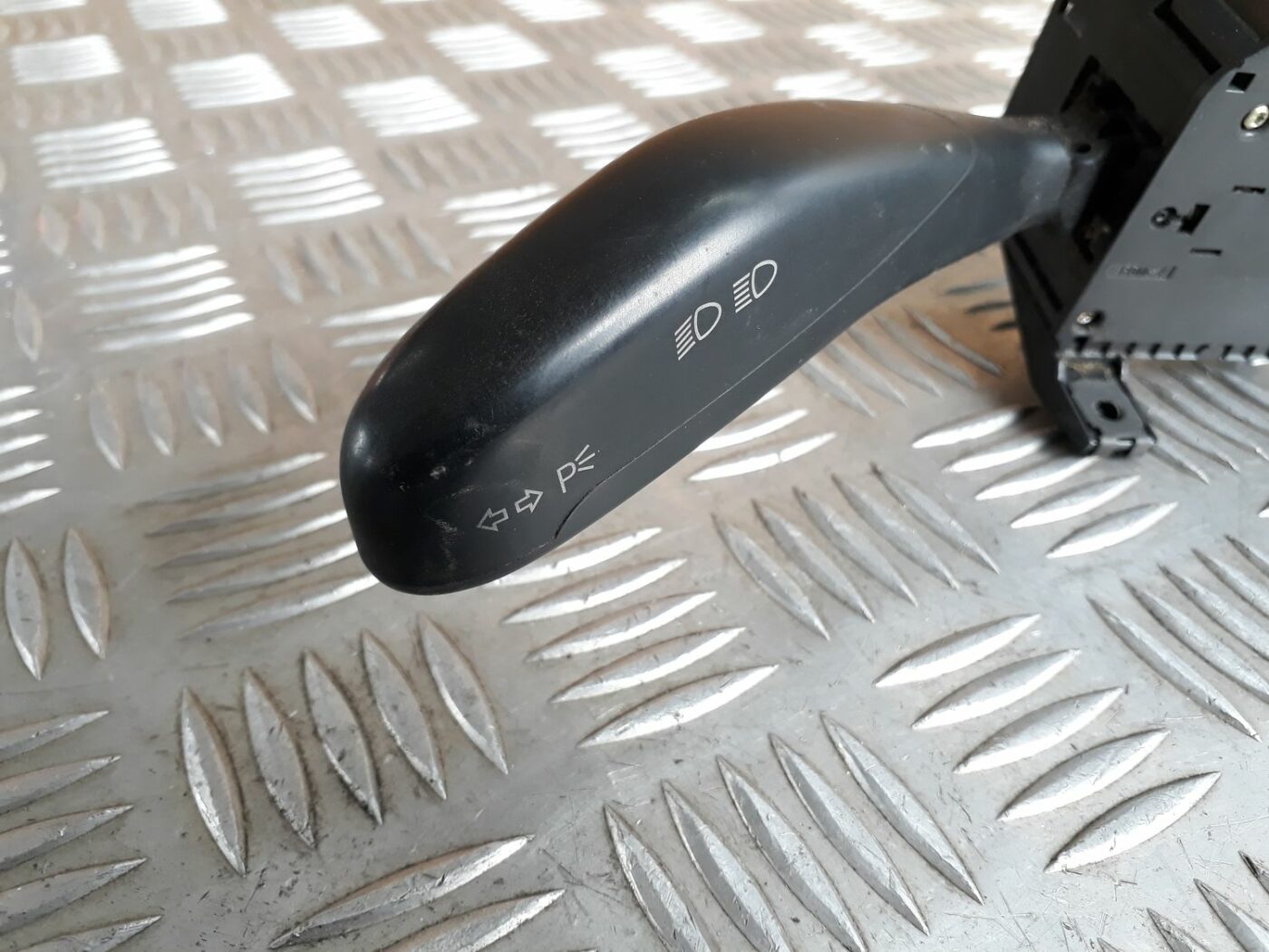 Stūres statnes slēdzis priekš SEAT IBIZA 2005 2 Stūres statnes slēdzis priekš SEAT IBIZA 2005