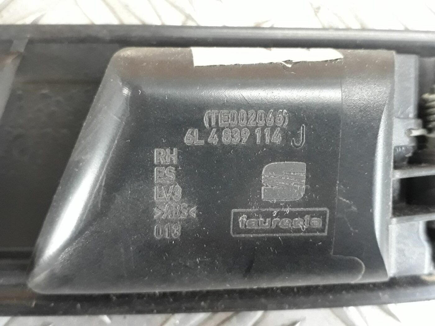 Salona durvju rokturis, aizmugures labais priekš SEAT IBIZA 2005 3 Salona durvju rokturis, aizmugures labais priekš SEAT IBIZA 2005