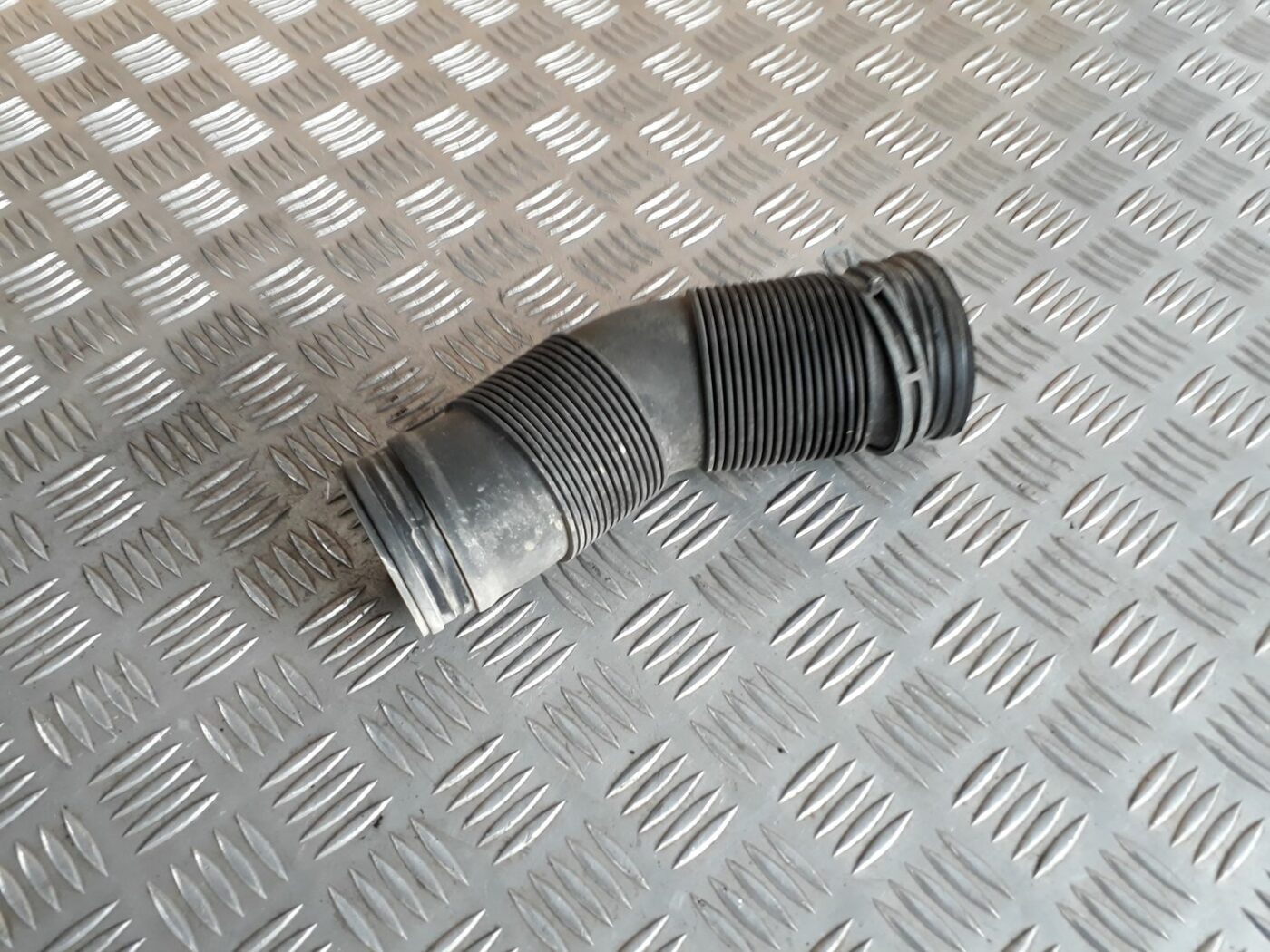 Gaisa filtra korpusa caurule priekš SEAT IBIZA 2005