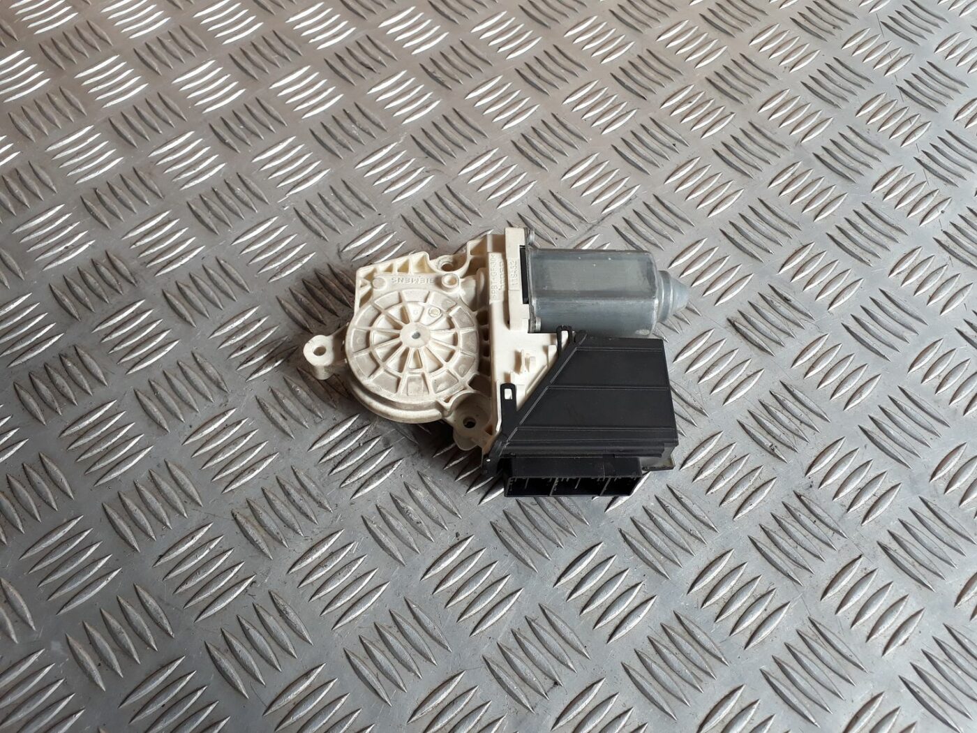 Elektrisko stiklu motors priekš SEAT IBIZA 2005