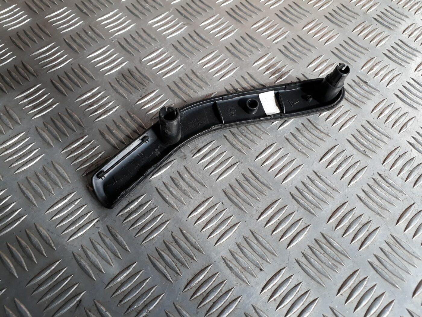 Durvju rokturu apdares uzlika (salonā) priekš SEAT IBIZA 2005 2 Durvju rokturu apdares uzlika (salonā) priekš SEAT IBIZA 2005